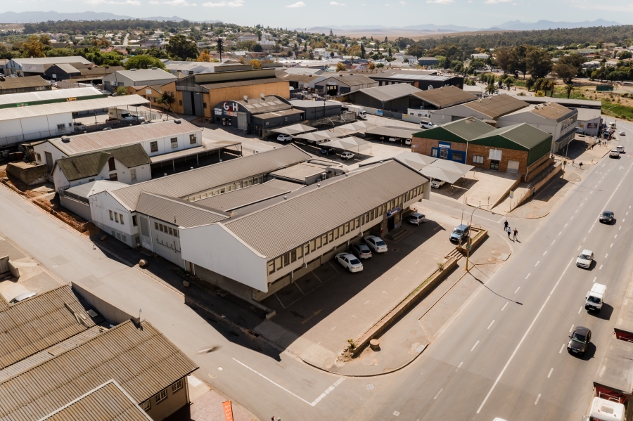 Commercial Property for Sale in Bergzicht Western Cape
